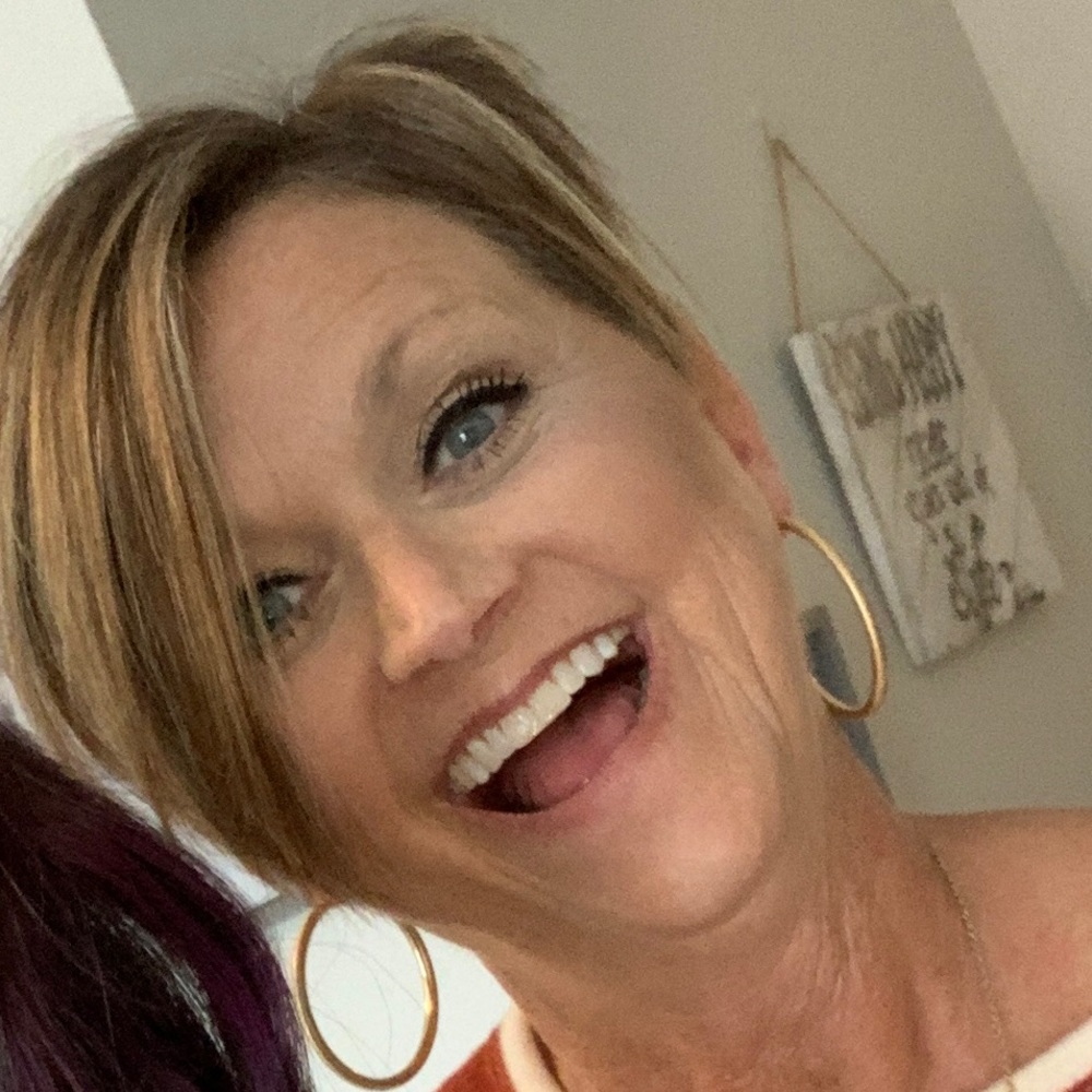 Meet your Posher, Lisa